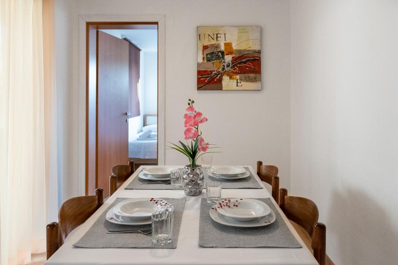 Villa Mirela เพทรอซาเน ภายนอก รูปภาพ